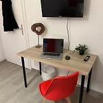 Bege Next Level Sleep Apartment Niederdorla